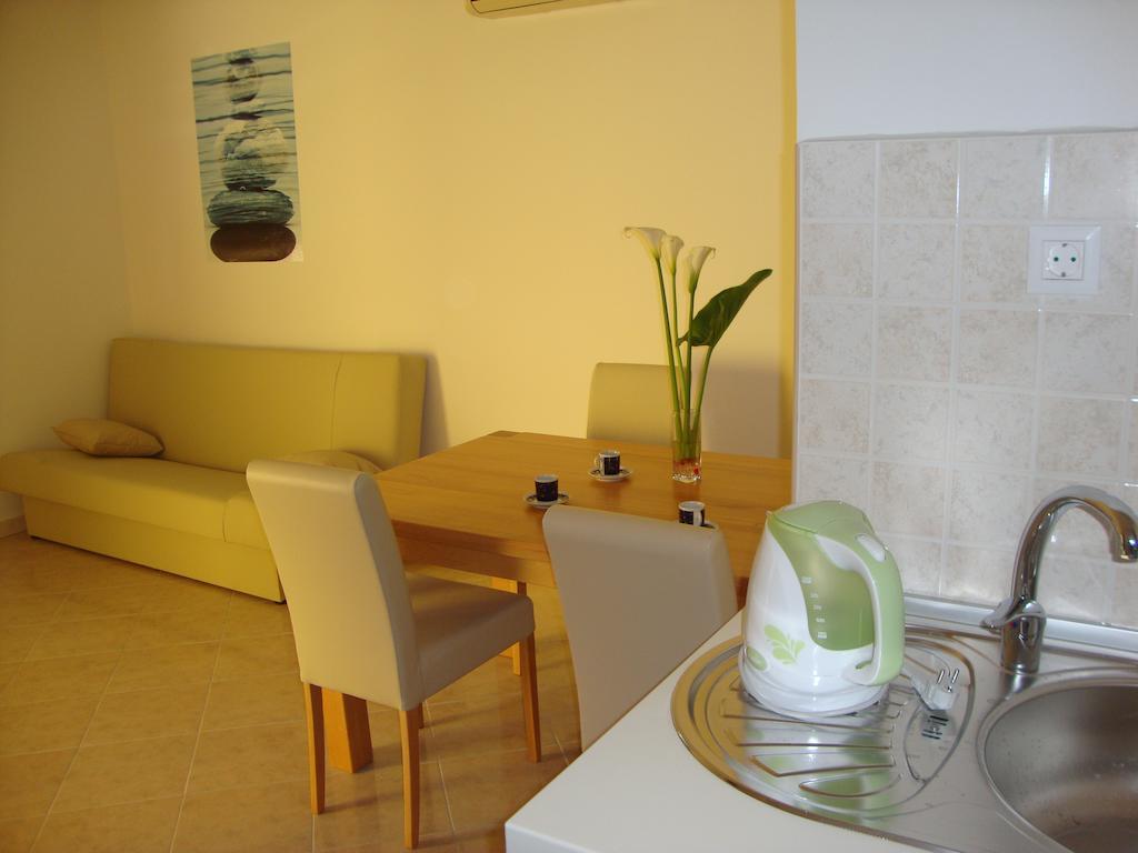 Apartments Marina Vodice Cameră foto
